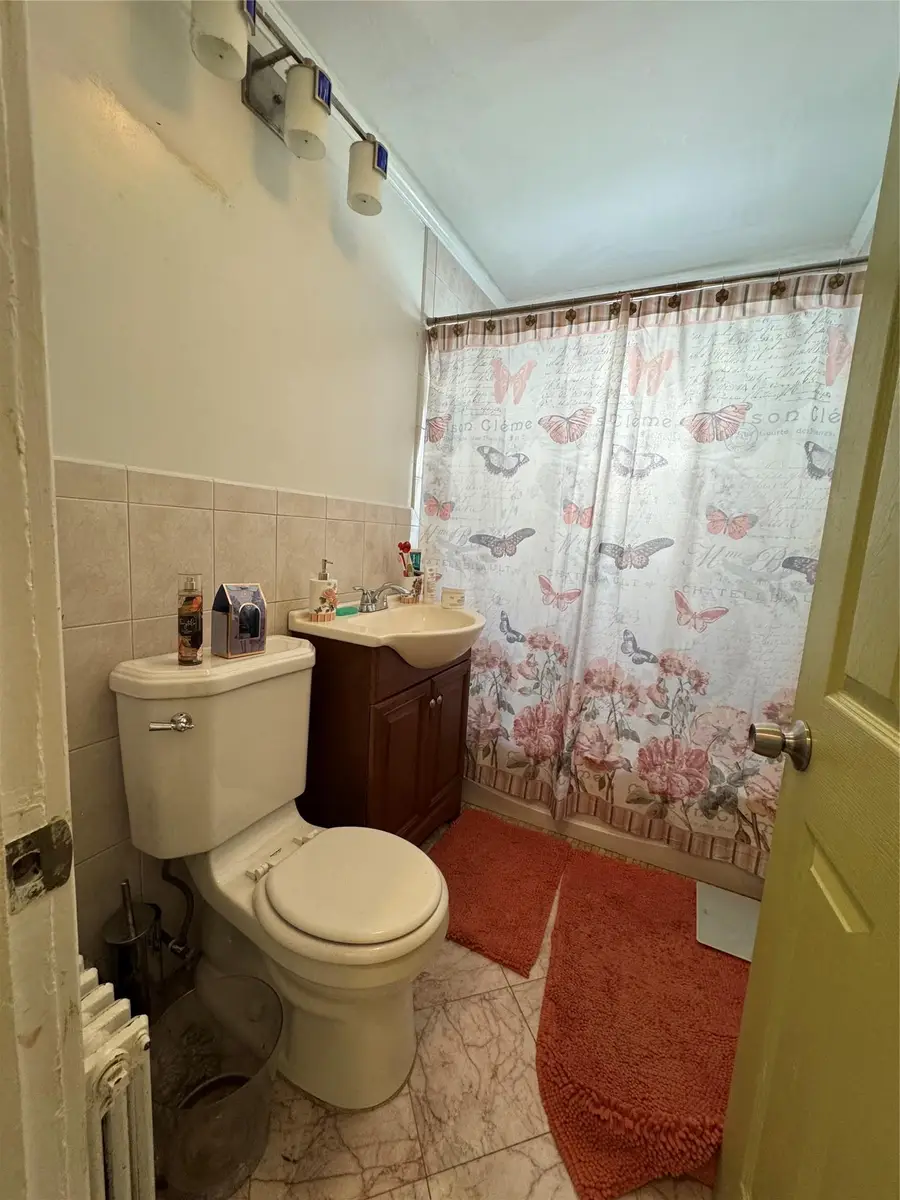 4212 Monticello Avenue, Bronx, NY 10466 - Image #2