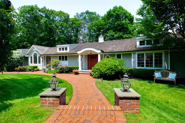 100 Gristmill Lane, Manhasset, NY 11030