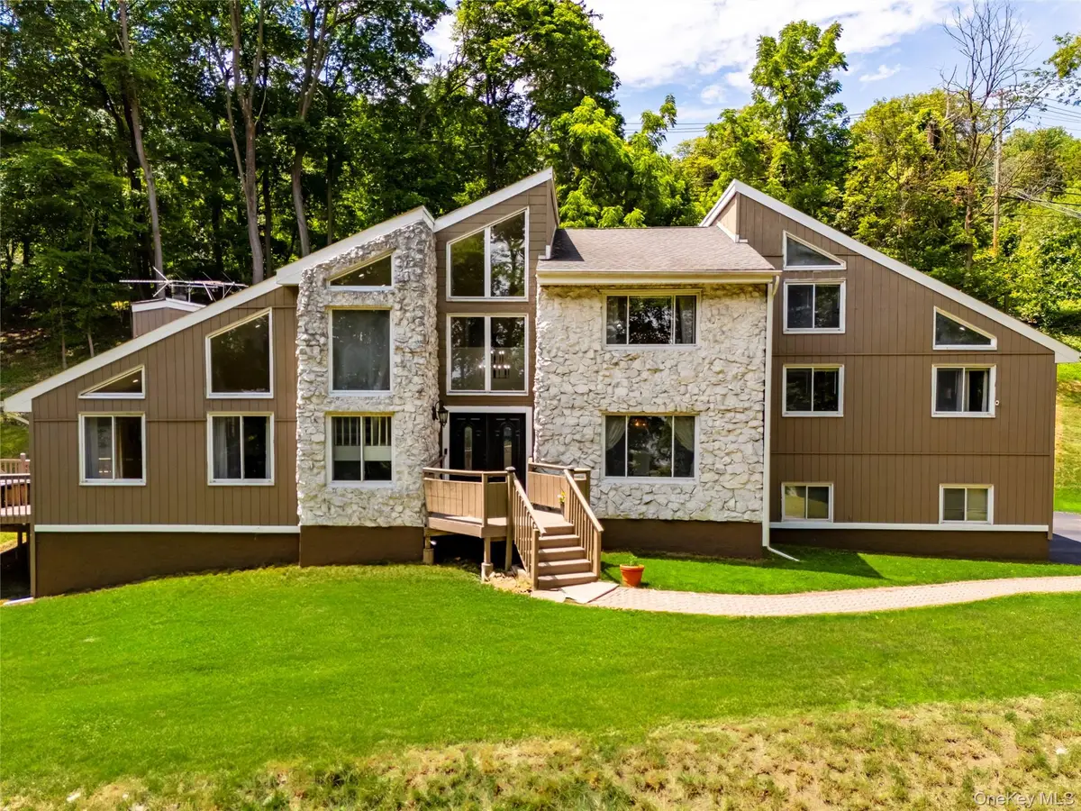 4 S Hill Road, Tomkins Cove, NY 10986 - Image #1