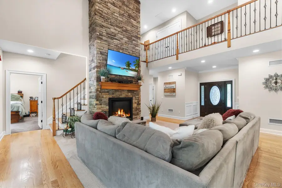 1 Hidden Hills Court, Warwick, NY 10990 - Image #2