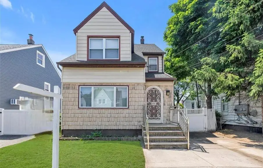 181 Oak Street, West Hempstead, NY 11552 - Image #1