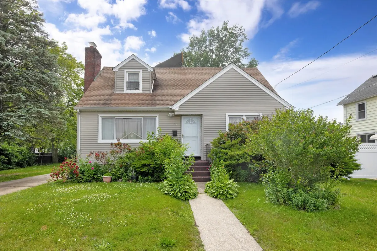 602 Leonard Avenue, Uniondale, NY 11553 - Image #1