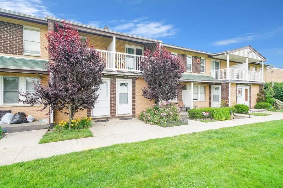 43 Artist Lake Drive, Middle Island, NY 11953 - Image #2