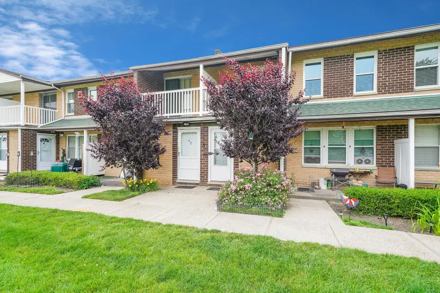 43 Artist Lake Drive, Middle Island, NY 11953 - Image #3