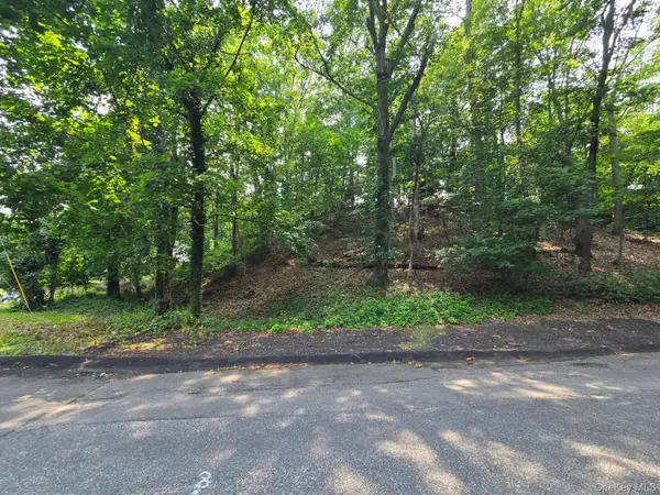 lot Valley Avenue, Northport, NY 11768