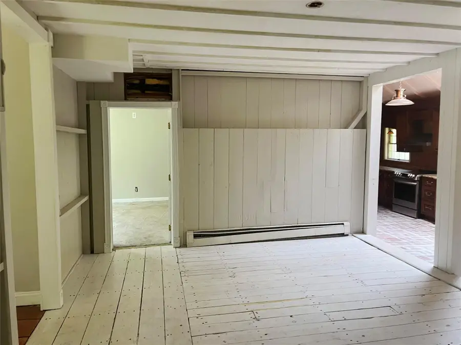 7 Senic Drive, Center Moriches, NY 11934 - Image #3