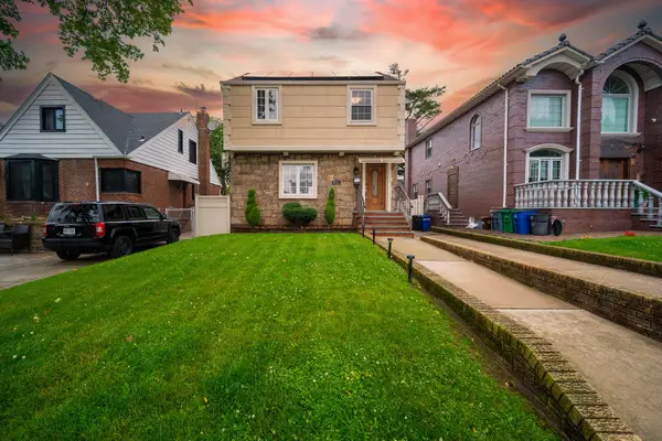 67-23 182nd Street, Fresh Meadows, NY 11365