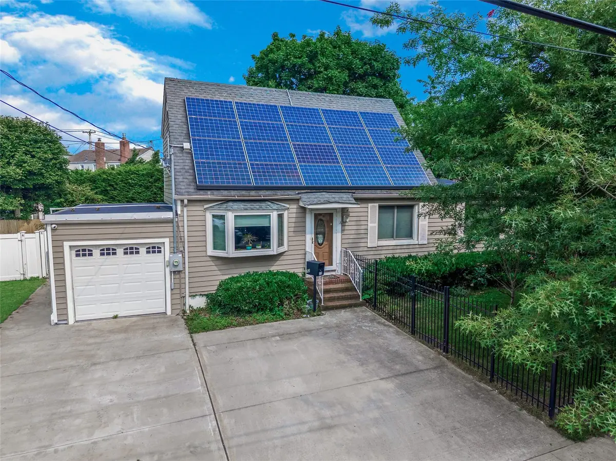 72 Harris Avenue, Hewlett, NY 11557 - Image #1