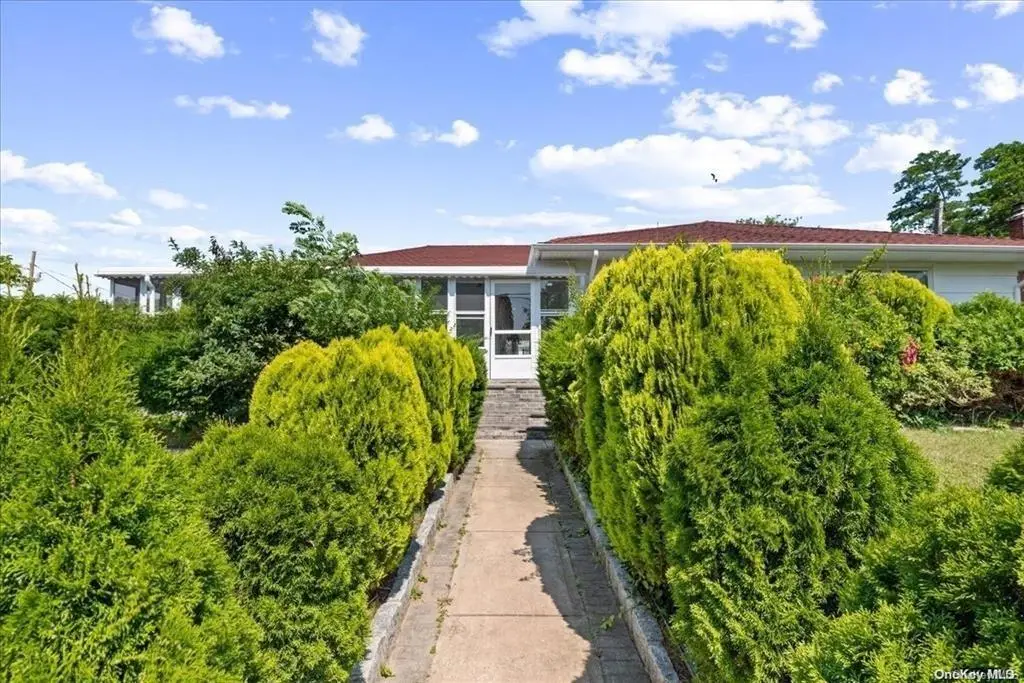 21 Oakley Avenue, Massapequa, NY 11758 - Image #1