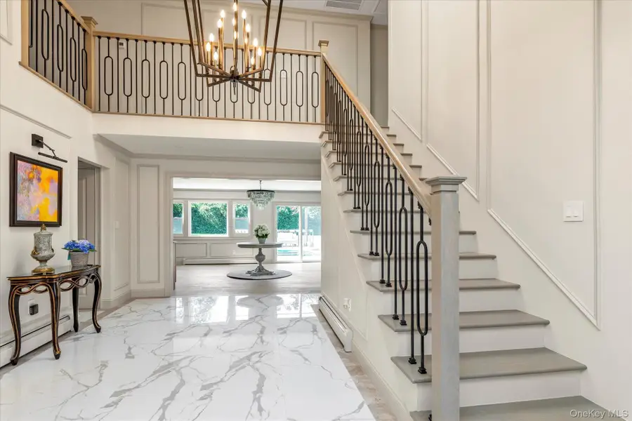 6 Victor Lane, Woodbury, NY 11797 - Image #2