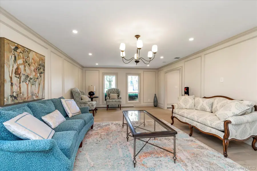 6 Victor Lane, Woodbury, NY 11797 - Image #3