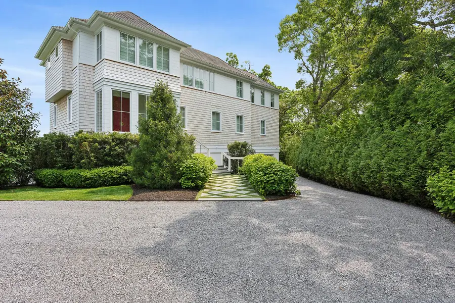 801 Montauk Highway, Westhampton Beach, NY 11978 - Image #2