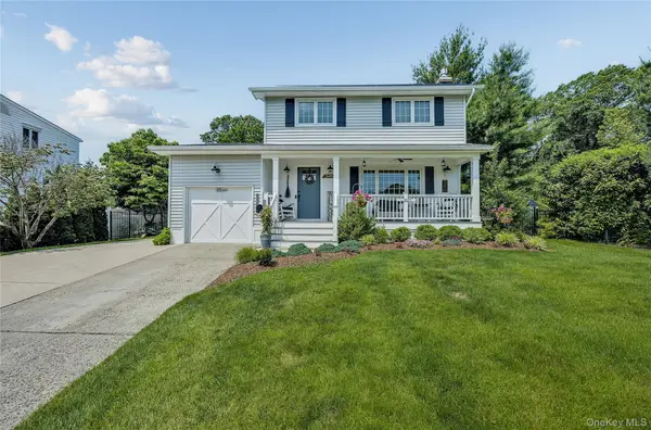 305 Devon Lane, Smithtown, NY 11787