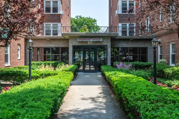 625 Gramatan Avenue #6L, Fleetwood, NY 10552