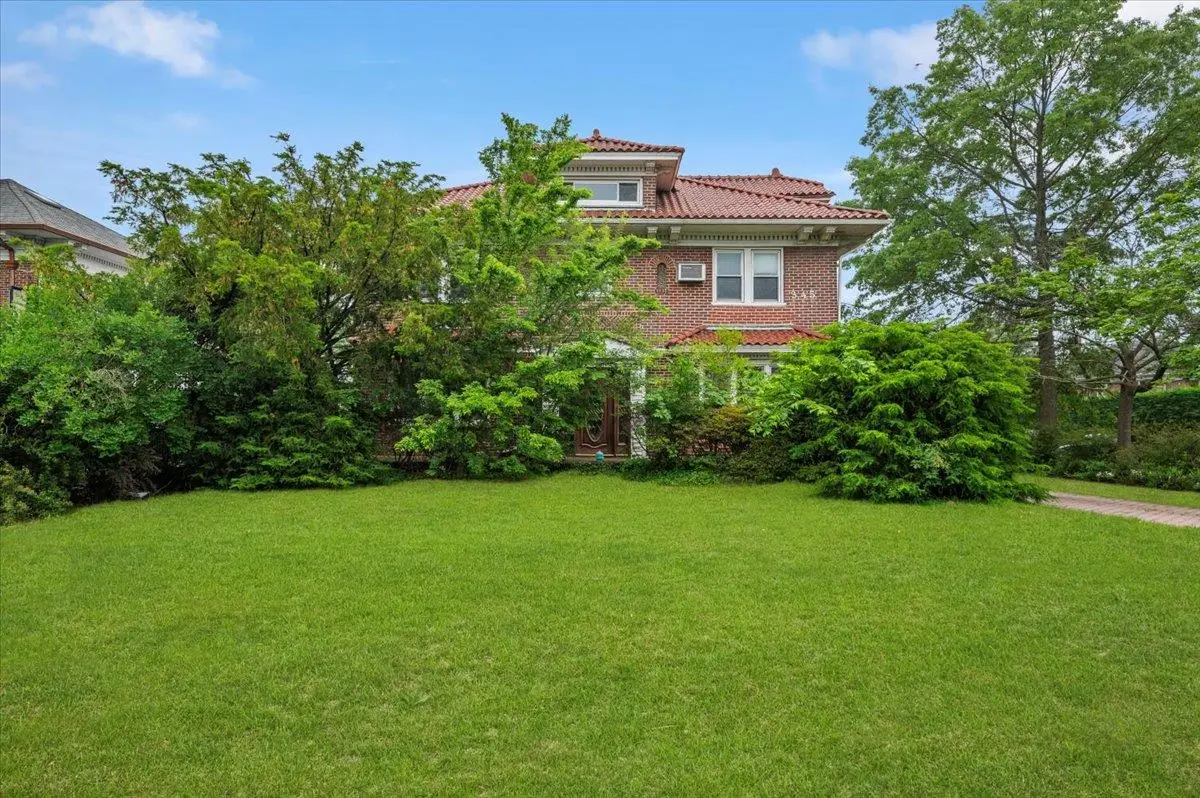 345 Broadway, Lawrence, NY 11559 - Image #1