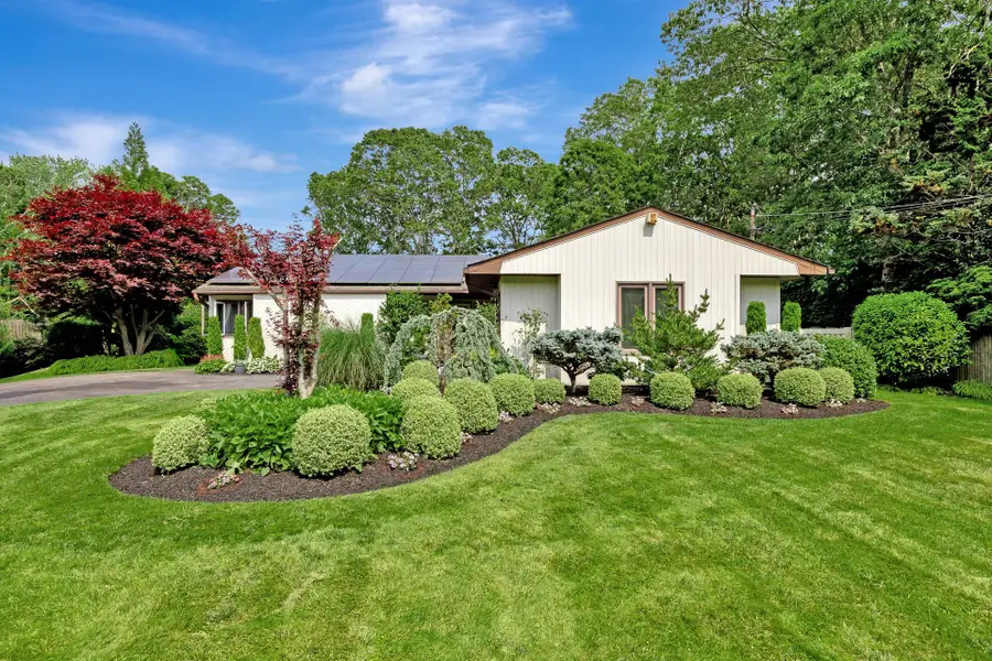 380 Wellwood Drive, Shirley, NY 11967 - Image #3