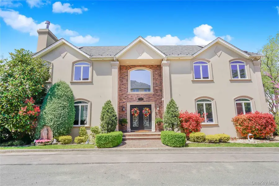 30 Aviva Court, Staten Island, NY 10307 - Image #2