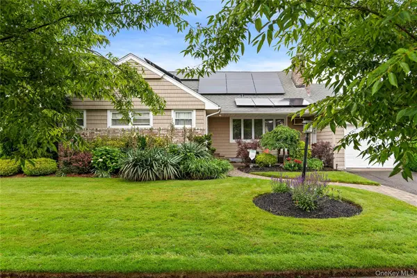 10 Cail Drive, East Rockaway, NY 11518