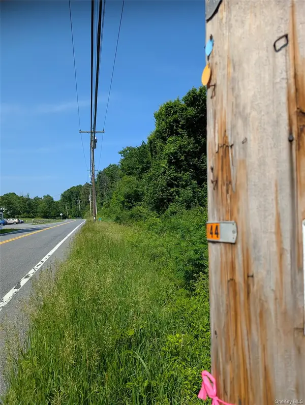 Rt-82, Pleasant Valley, NY 12569