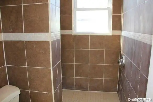 23 Park Avenue, Lawrence, NY 11559 - Image #2