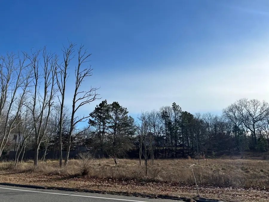 267 Old Country Road, Eastport, NY 11941 - Image #2