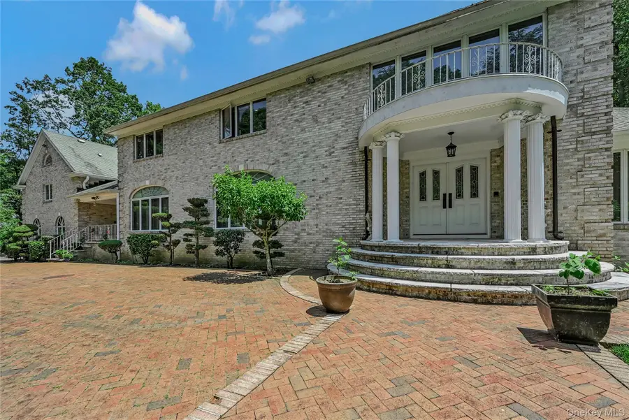 1537 Laurel Hollow Road, Laurel Hollow, NY 11791 - Image #2