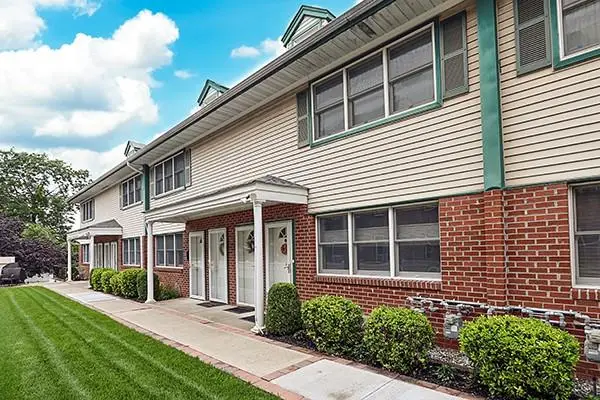 183 Atlantic Avenue #8, Lynbrook, NY 11563 - Image #2