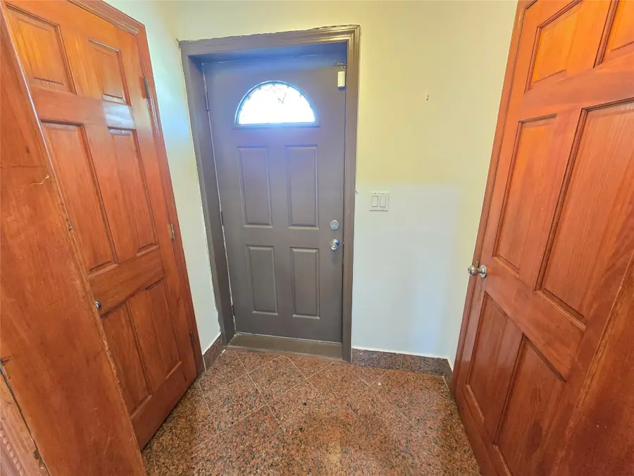 7610 174th Street, Fresh Meadows, NY 11366 - Image #2