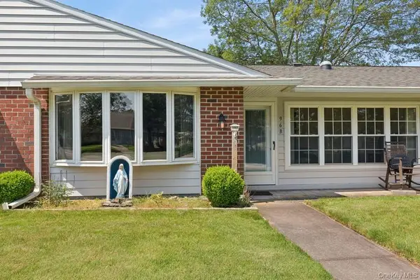 96 Enfield Court #B, Ridge, NY 11961