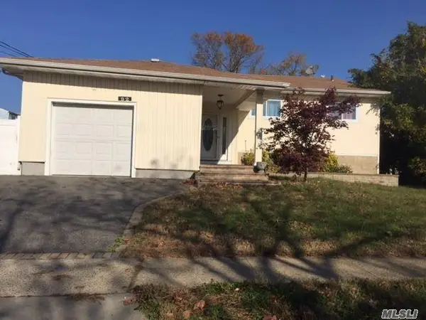 92 Ann Drive, Freeport, NY 11520