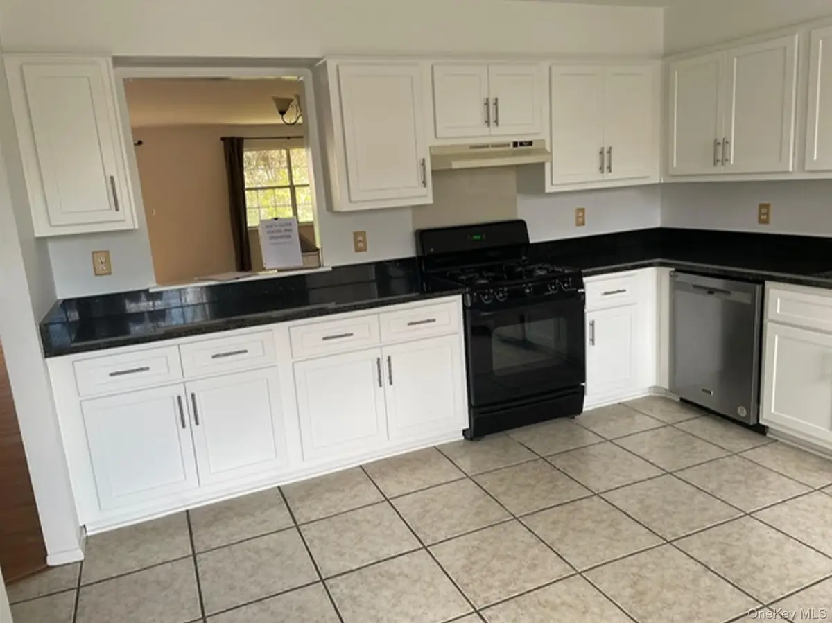 572 Lenape Court, Suffern, NY 10901 - Image #1