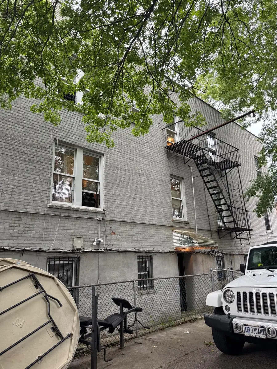 3012 Bronxwood Avenue, Bronx, NY 10469 - Image #3