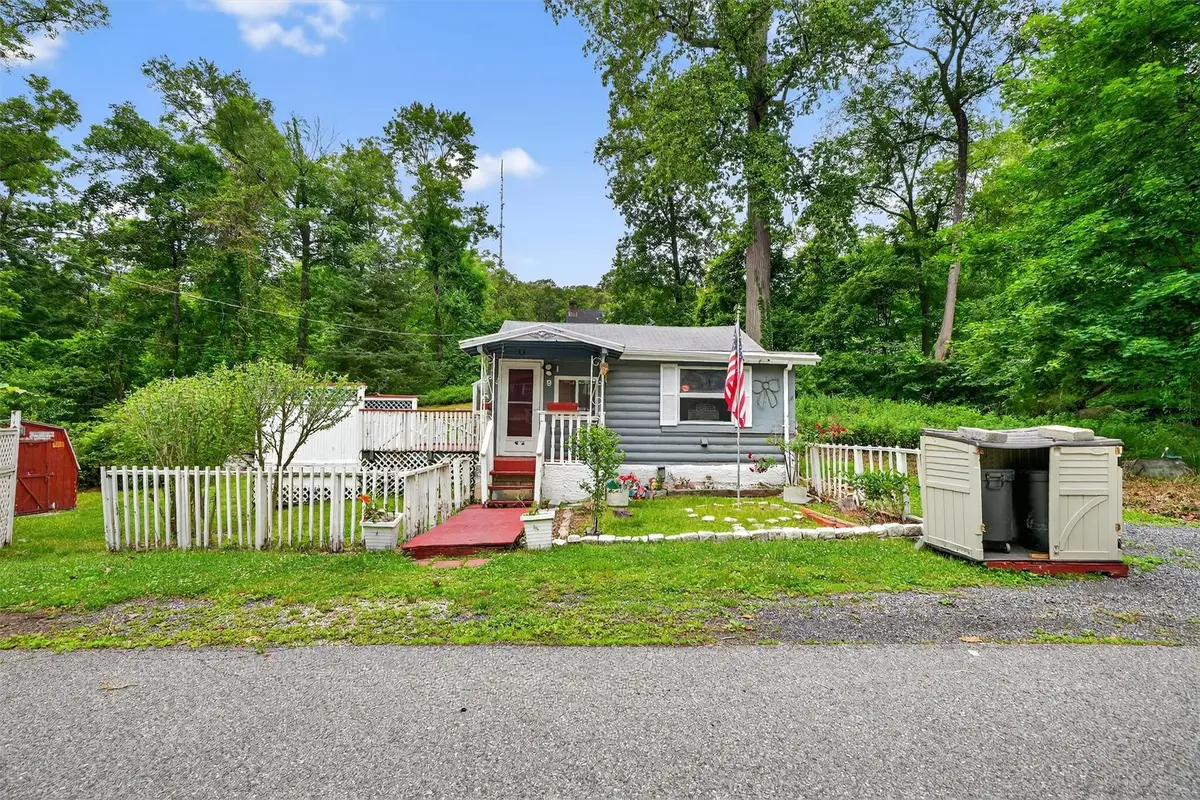 9 Mimosa Street, Lake Peekskill, NY 10537 - Image #1