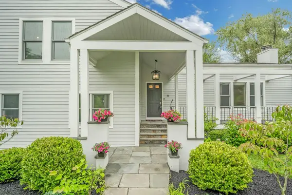 31 Pierce Drive, Pleasantville, NY 10570