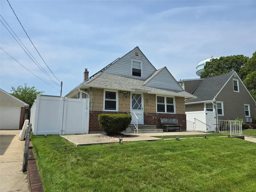 734 Dauntless Parkway, Elmont, NY 11003 - Image #3