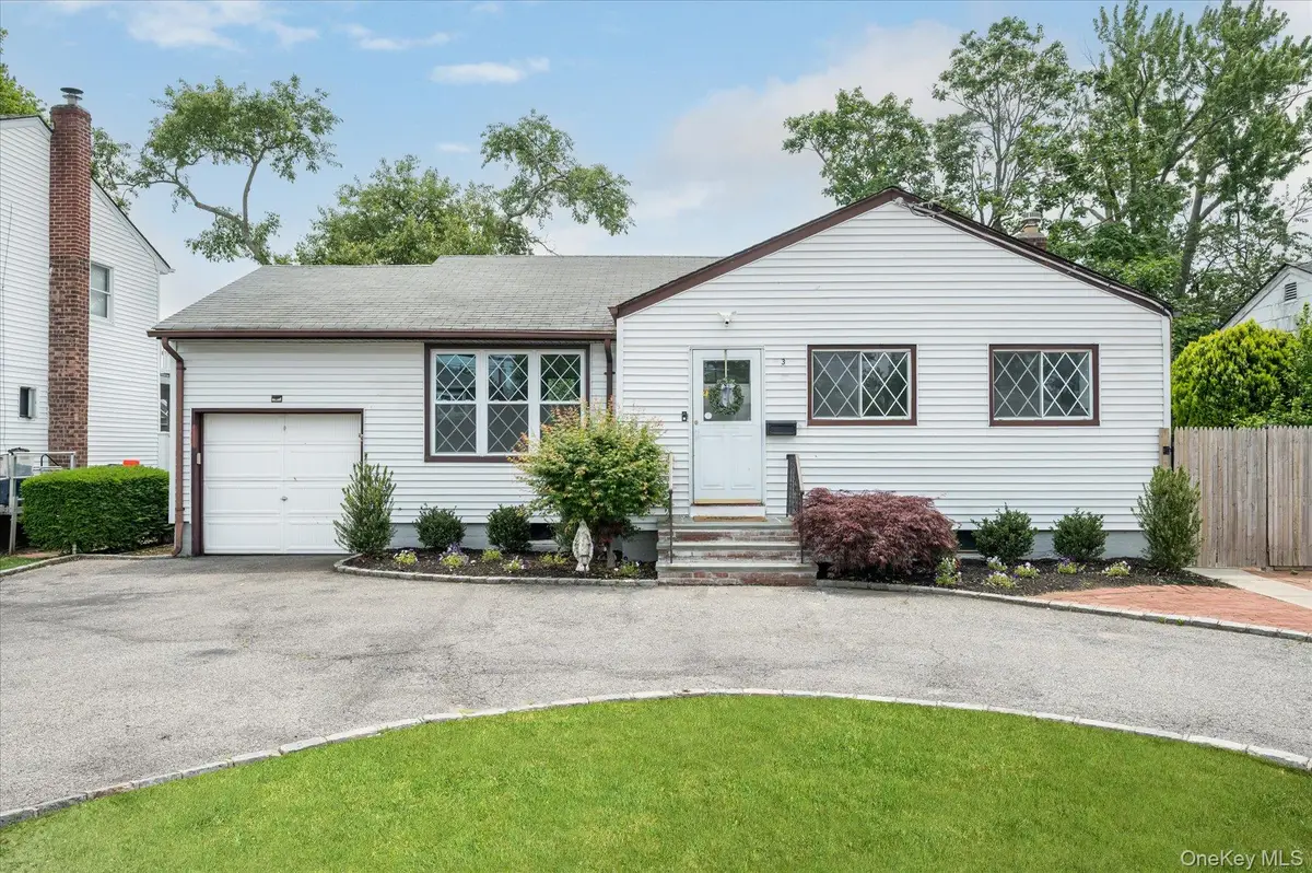 138 Davison Avenue, Oceanside, NY 11572 - Image #1