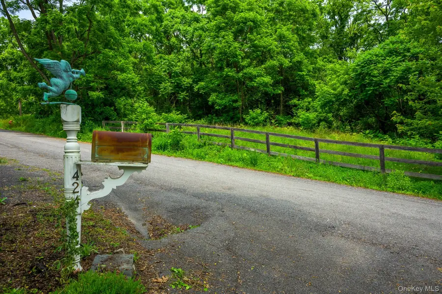 424 Bronck Mill Road, Coxsackie Town, NY 12192 - Image #2