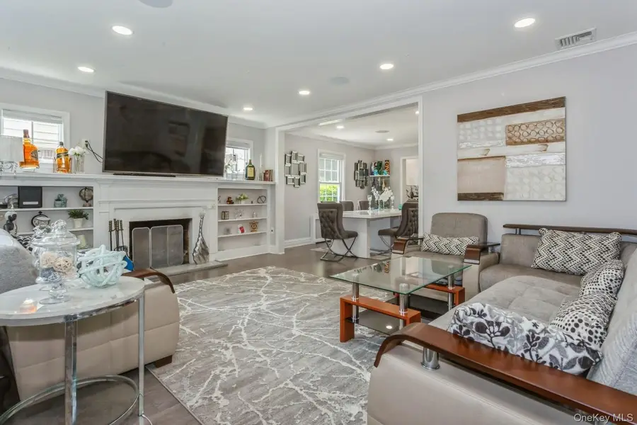 1 Howland Road, East Rockaway, NY 11518 - Image #2