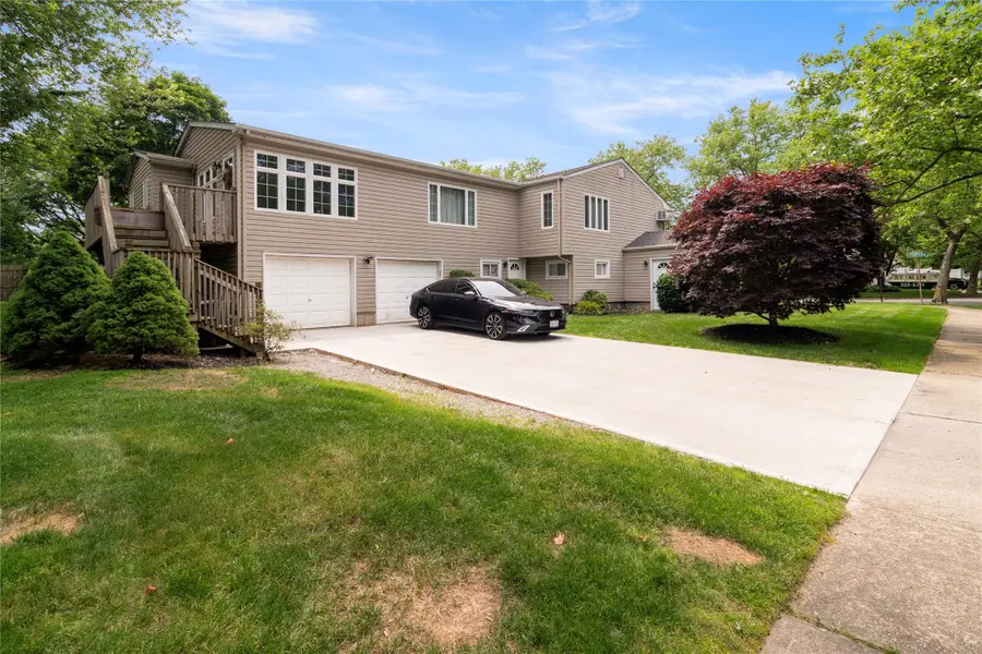 22 Pomper Drive, East Northport, NY 11731 - Image #2