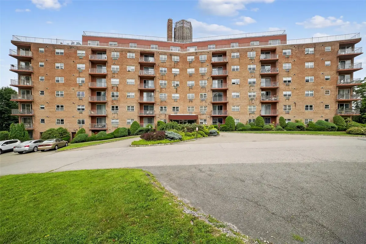 1 Lakeview Drive #6R, Peekskill, NY 10566 - Image #1