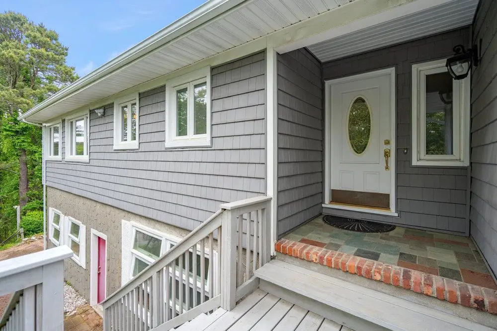 542 Montauk Highway, Southampton, NY 11968 - Image #1