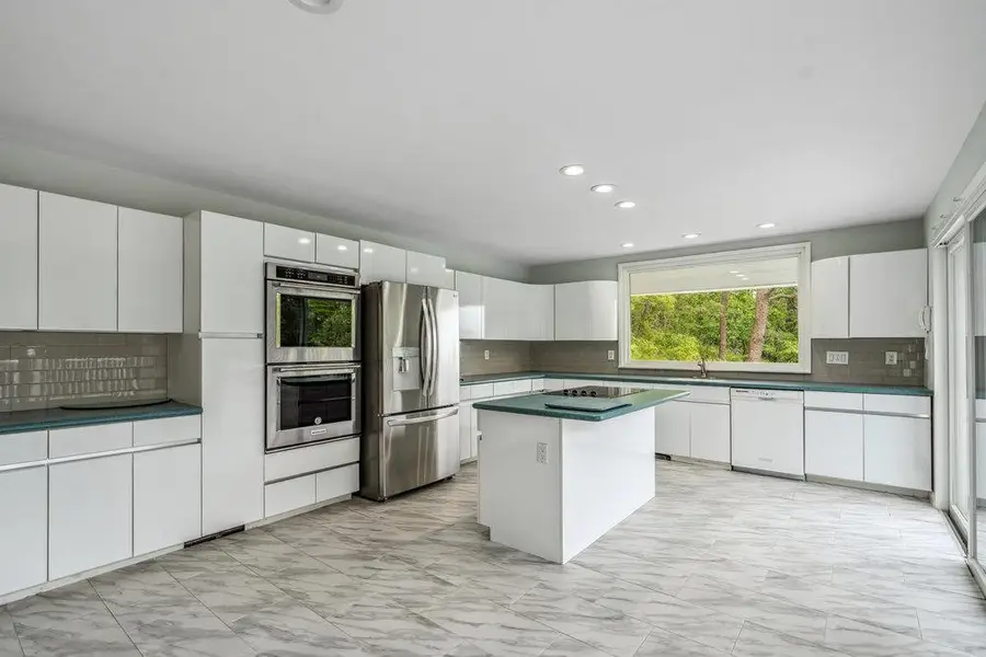 542 Montauk Highway, Southampton, NY 11968 - Image #3