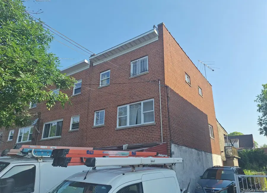 1037 E 219th Street, Bronx, NY 10469 - Image #3
