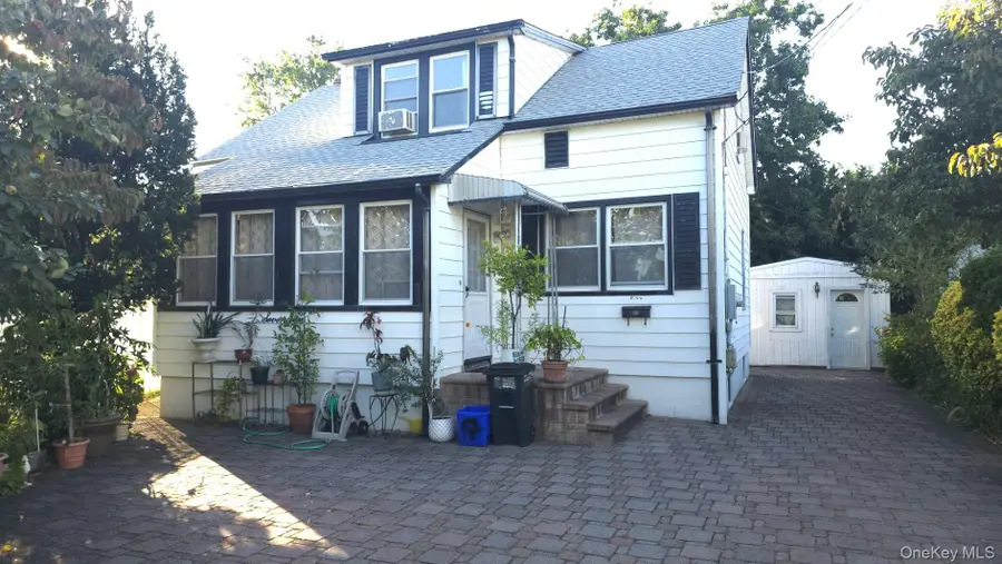 17 June Avenue, Bayville, NY 11709 - Image #2