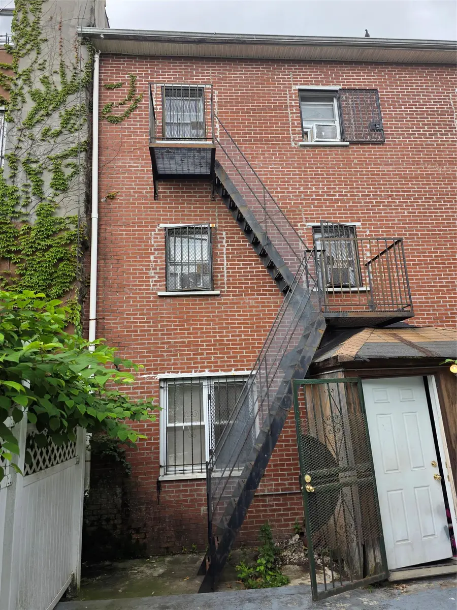 301 Wyona Street, Brooklyn, NY 11207 - #3