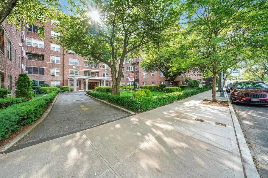 67-66 108th Street #D3, Forest Hills, NY 11375 - #2