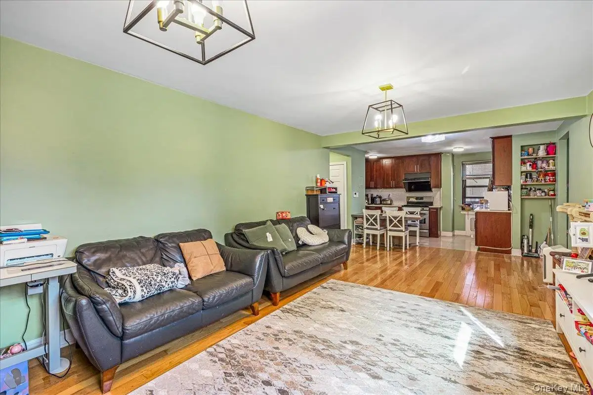 75-15 210 Street #2E, Bayside, NY 11364 - Image #1