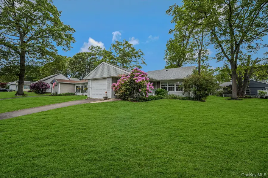 151 Laurance Lane, Ridge, NY 11961 - Image #3