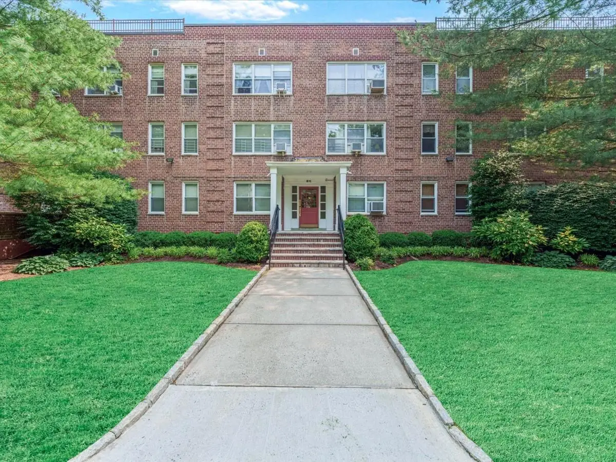 811 Palmer Road #2A, Bronxville, NY 10708 - Image #1