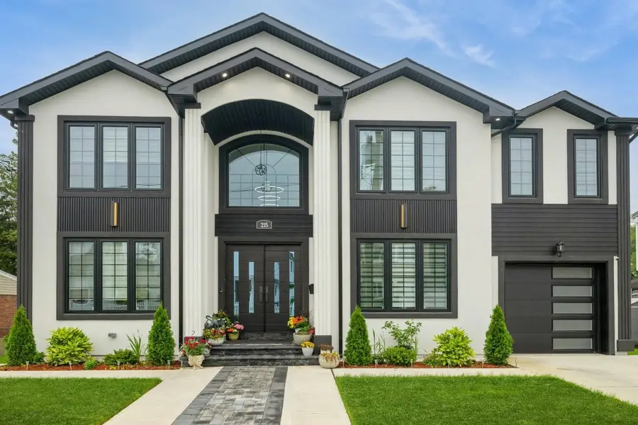 215 Marguerite Ave, South Floral Park, NY 11001 - Image #2